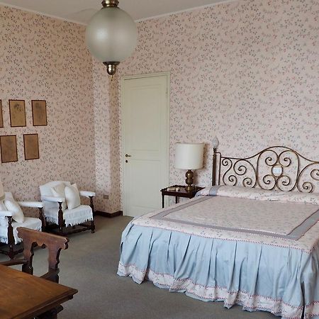 Casa Mondadori Bed & Breakfast Meina Luaran gambar